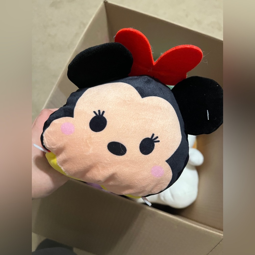 Minnie mouse squishy